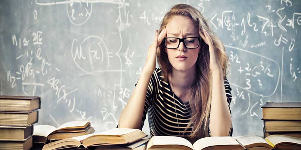اضطراب امتحان و مدرسه چیست؛ علائم و درمان