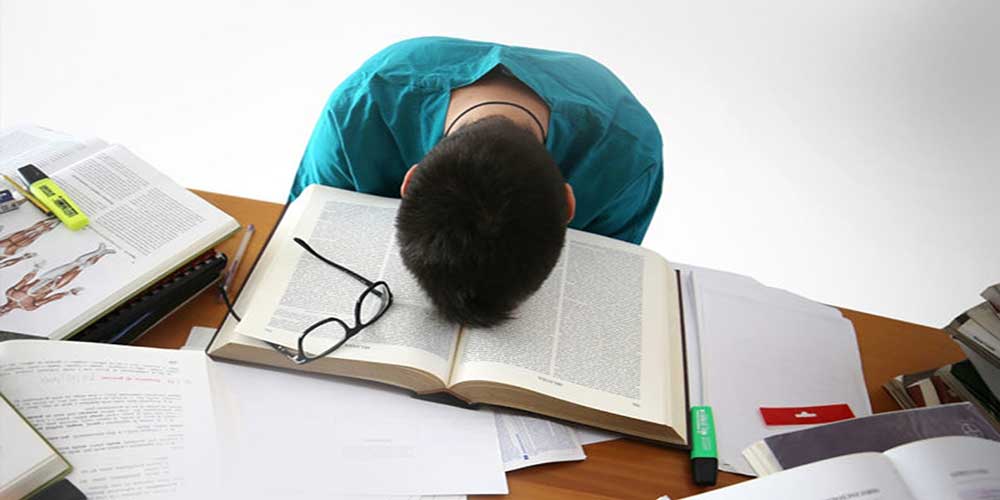 اضطراب امتحان و مدرسه چیست؛ علائم و درمان